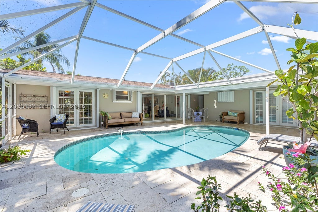 Photo of 809 SE 14th Dr, Deerfield Beach, FL 33441 (MLS # A12093132)