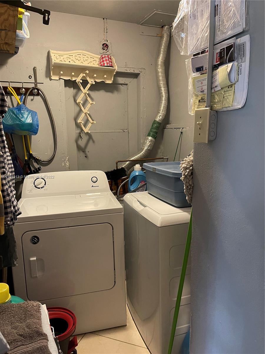 WESTWOOD LAKE 6TH ADDN - Residential