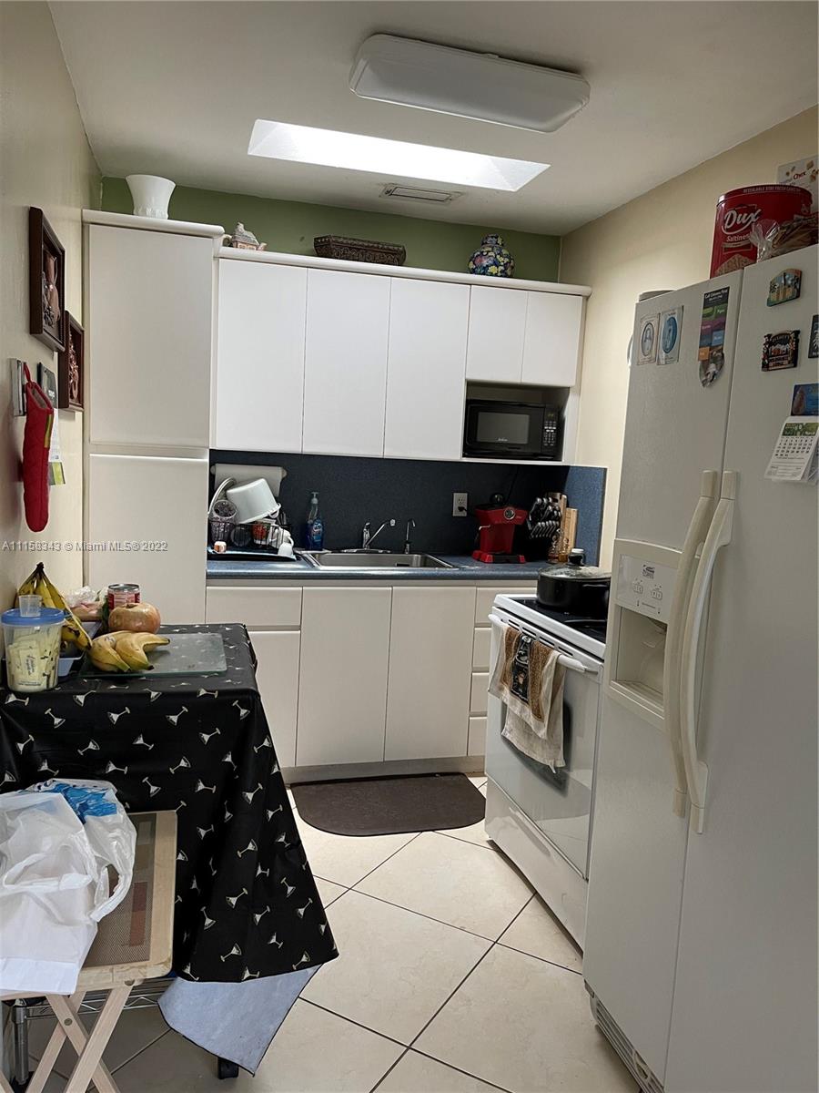 WESTWOOD LAKE 6TH ADDN - Residential