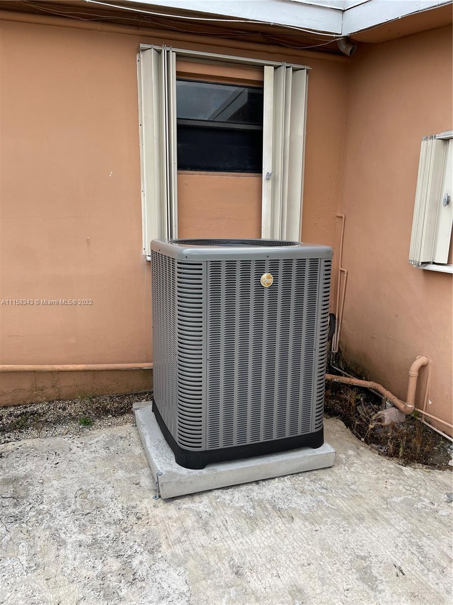 WESTWOOD LAKE 6TH ADDN - Residential