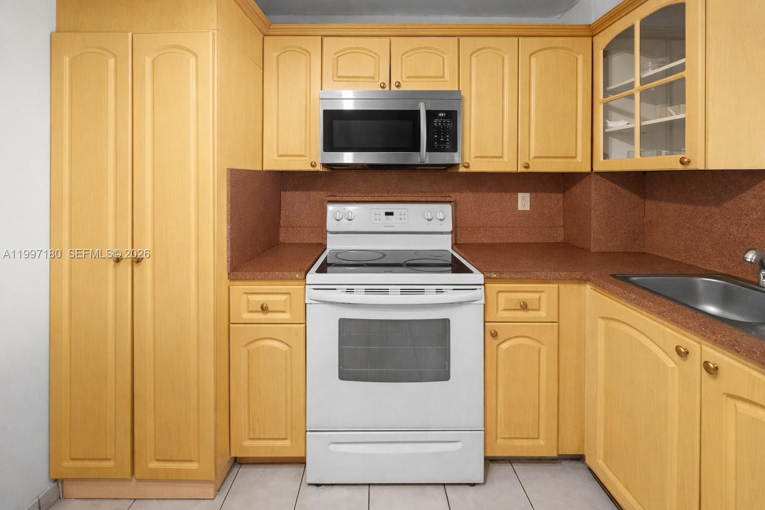 OCEAN PARK CONDO - Residential