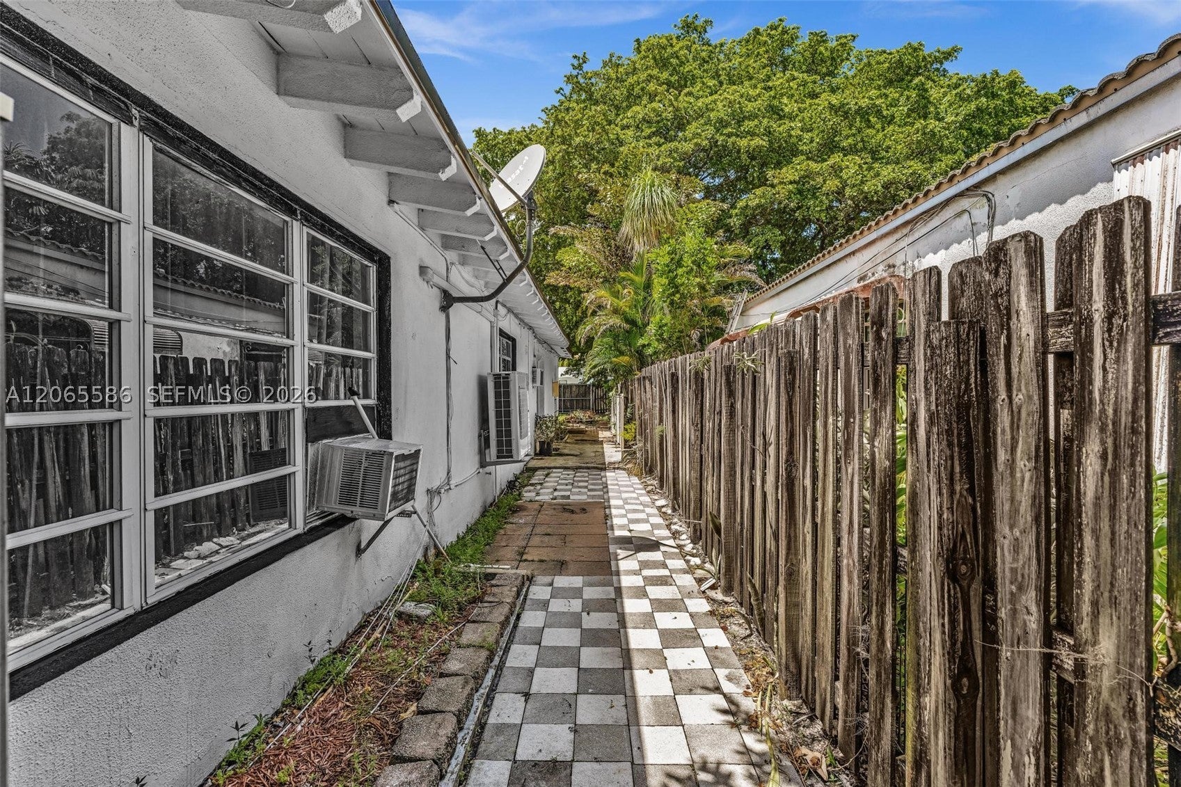 1943 Rodman St