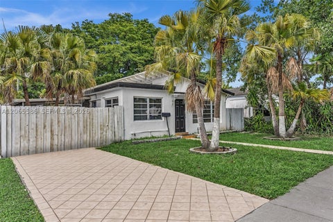 Photo of 1943 Rodman St, Hollywood, FL 33020 (MLS # A12065586)