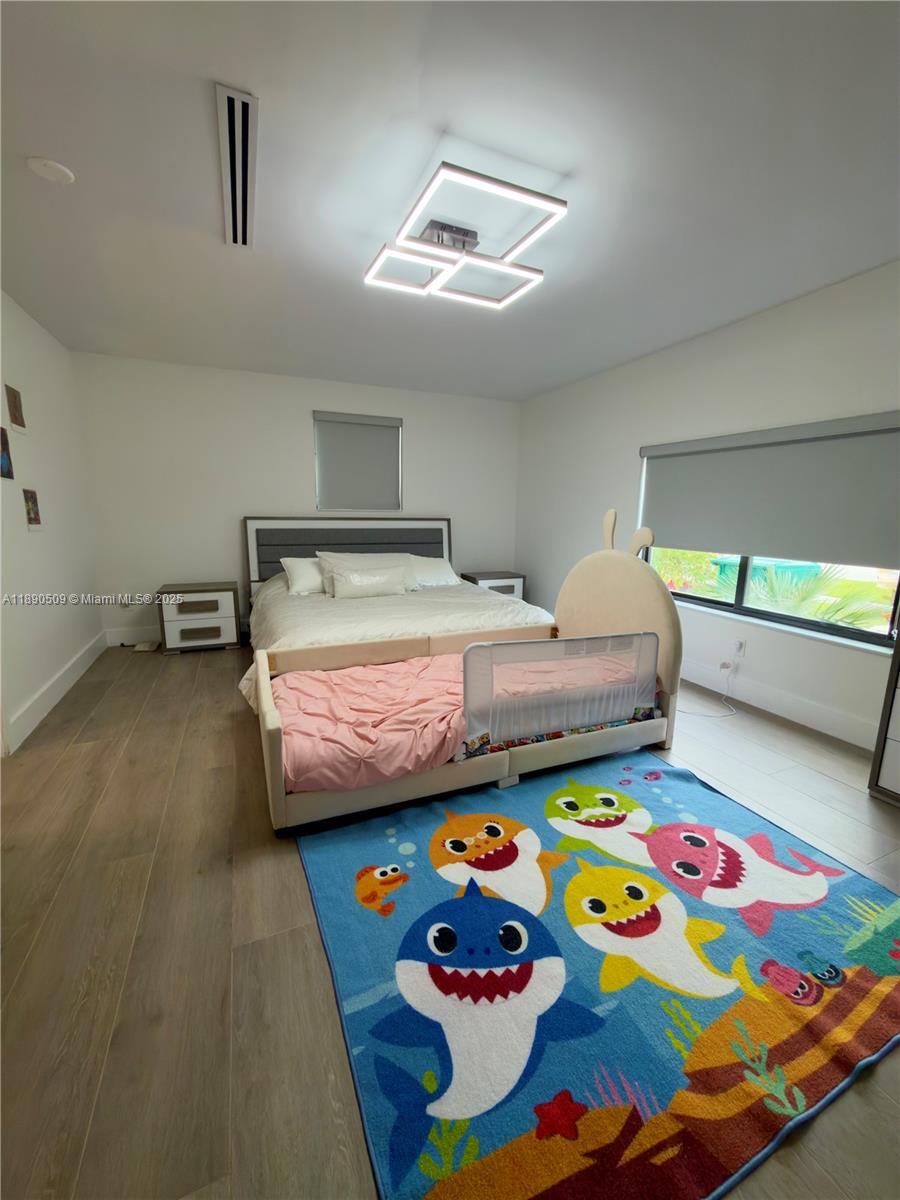 ENCHANTED LAKE SEC 4 - Residential