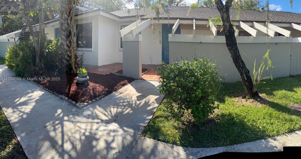 Photo of 2902 SW 21st Ter #301C, Delray Beach, FL 33445 (MLS # A11789099)