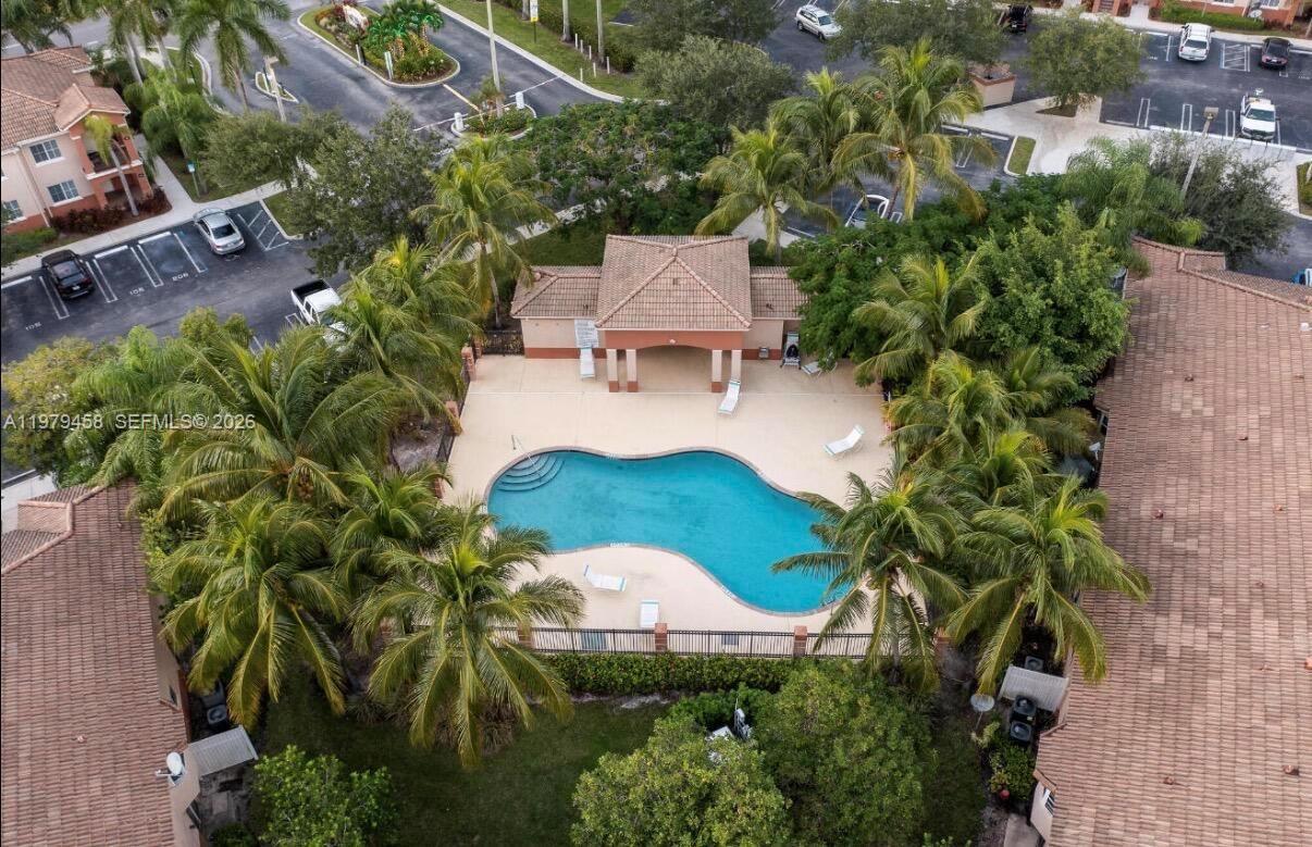 COVE AT BRIAR BAY CONDO - Residential