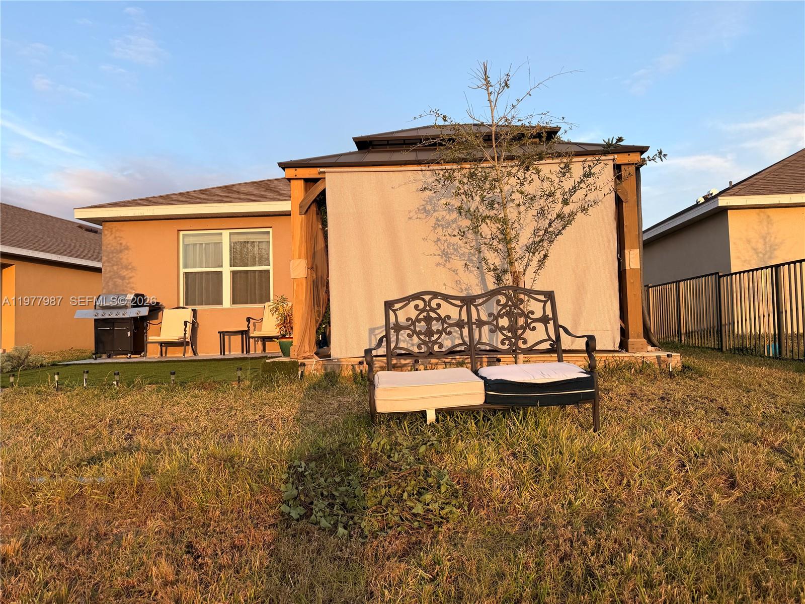 VERANO SOUTH PUD 1 - POD - Residential Lease