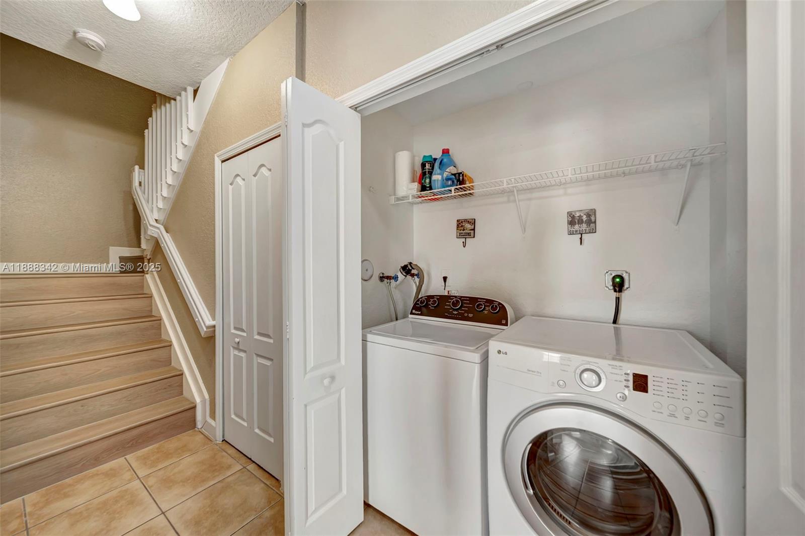 COURTYARDS TWO CONDO - Residential Lease