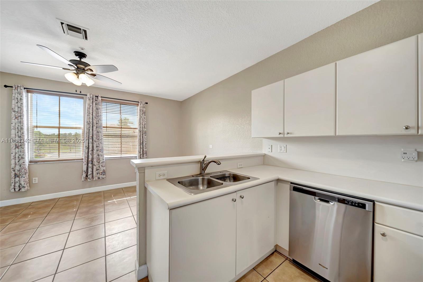 COURTYARDS TWO CONDO - Residential Lease