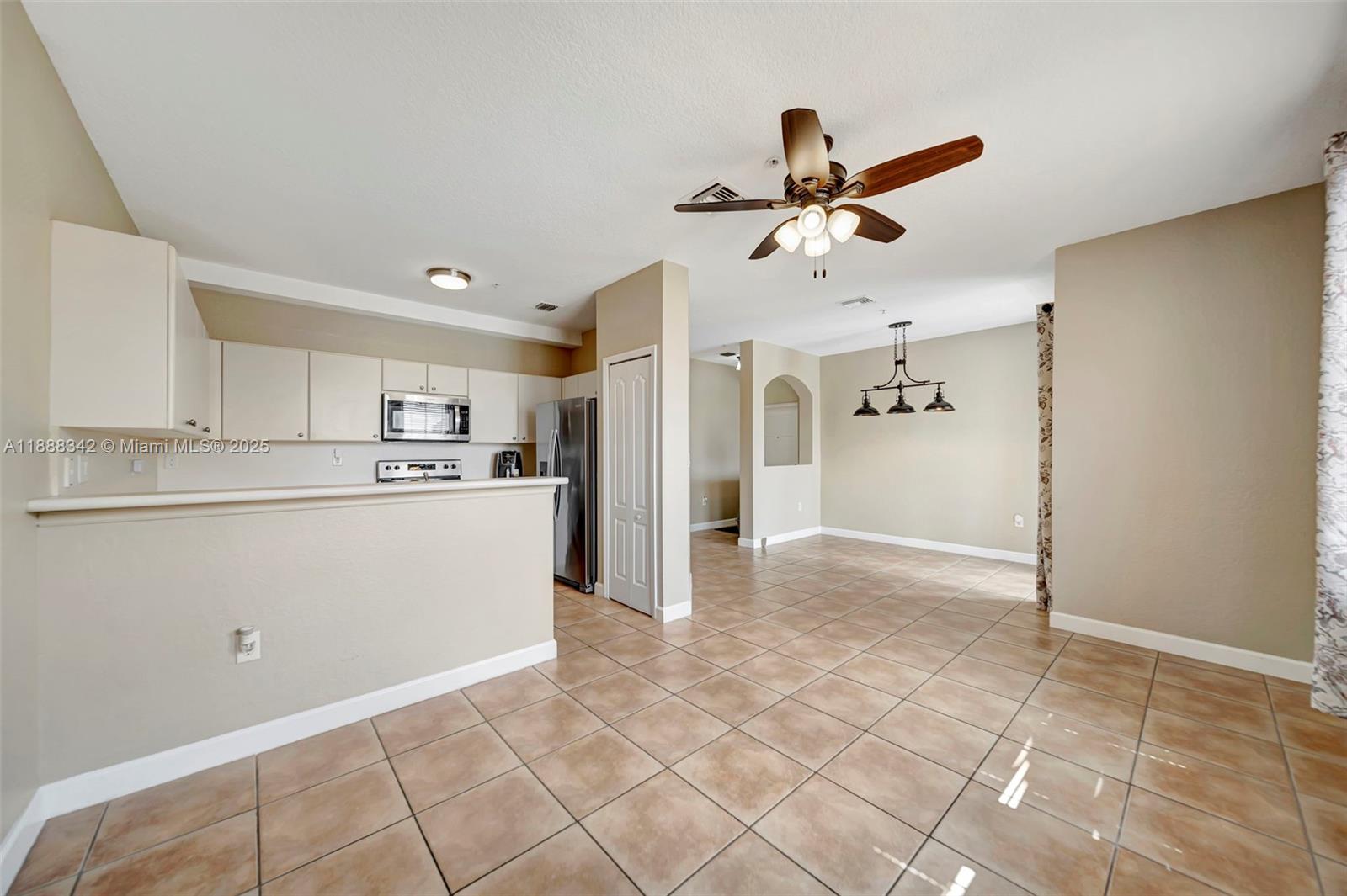 COURTYARDS TWO CONDO - Residential Lease