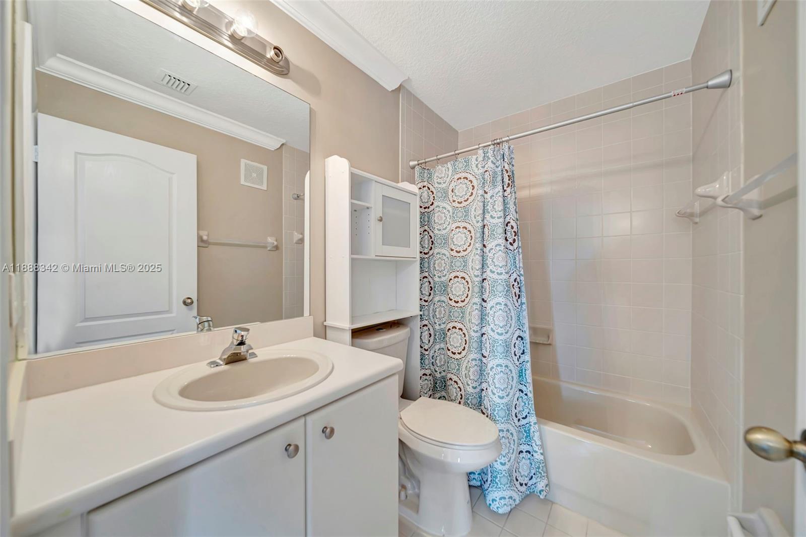 COURTYARDS TWO CONDO - Residential Lease