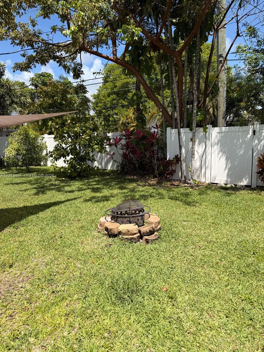 ATLANTIC SHORES DIXIE HIG - Residential Lease