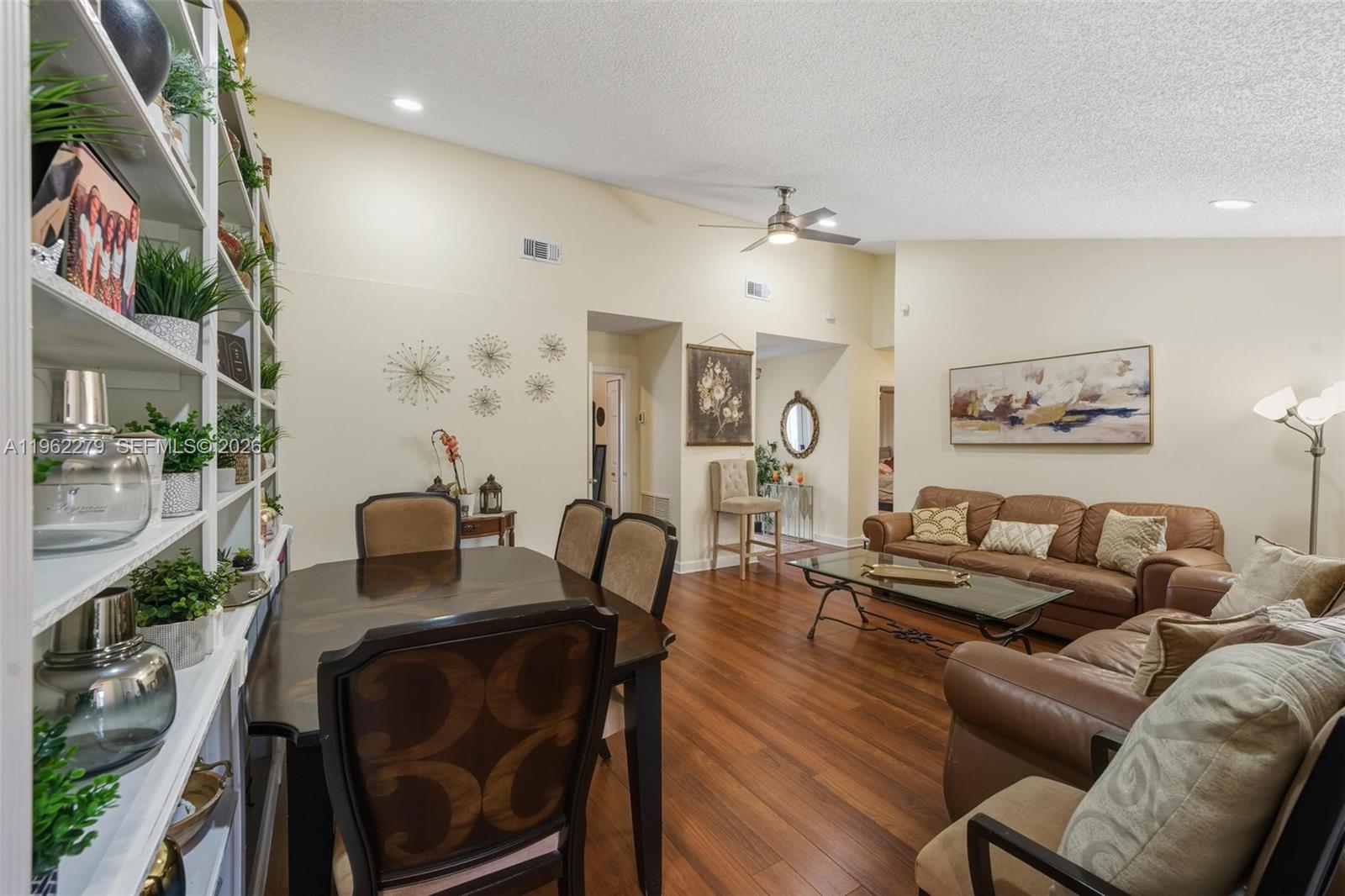 RIVIERA - Residential