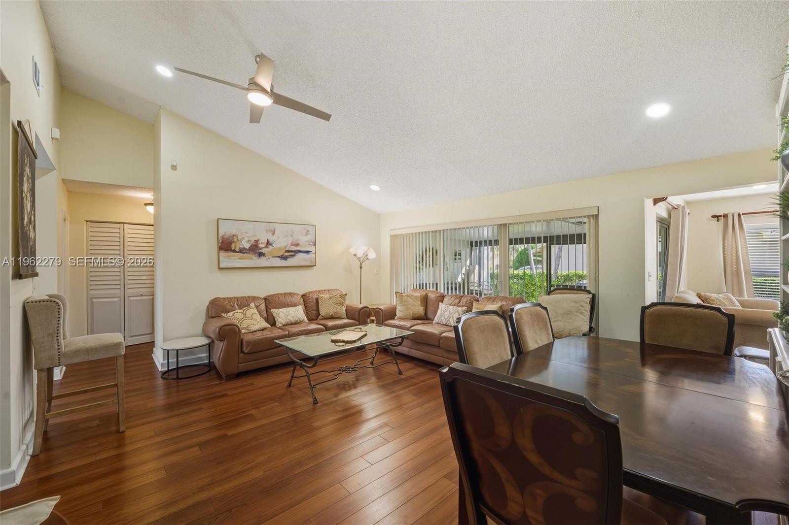 RIVIERA - Residential