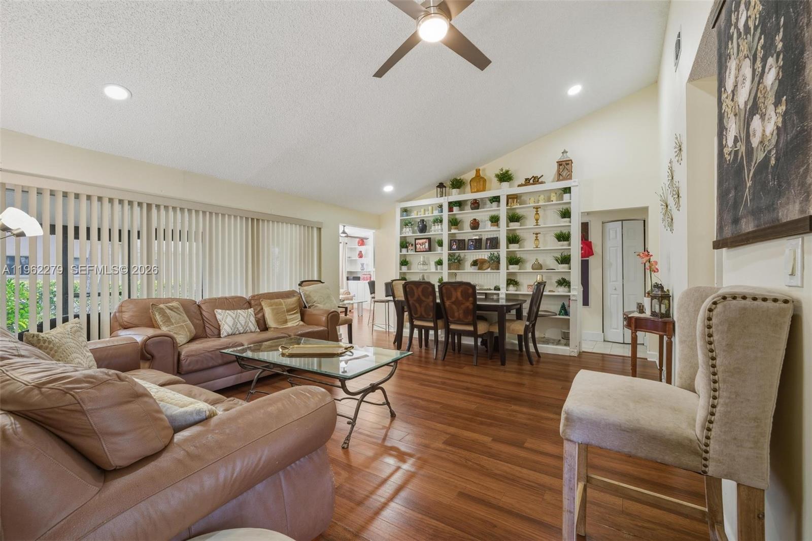 RIVIERA - Residential