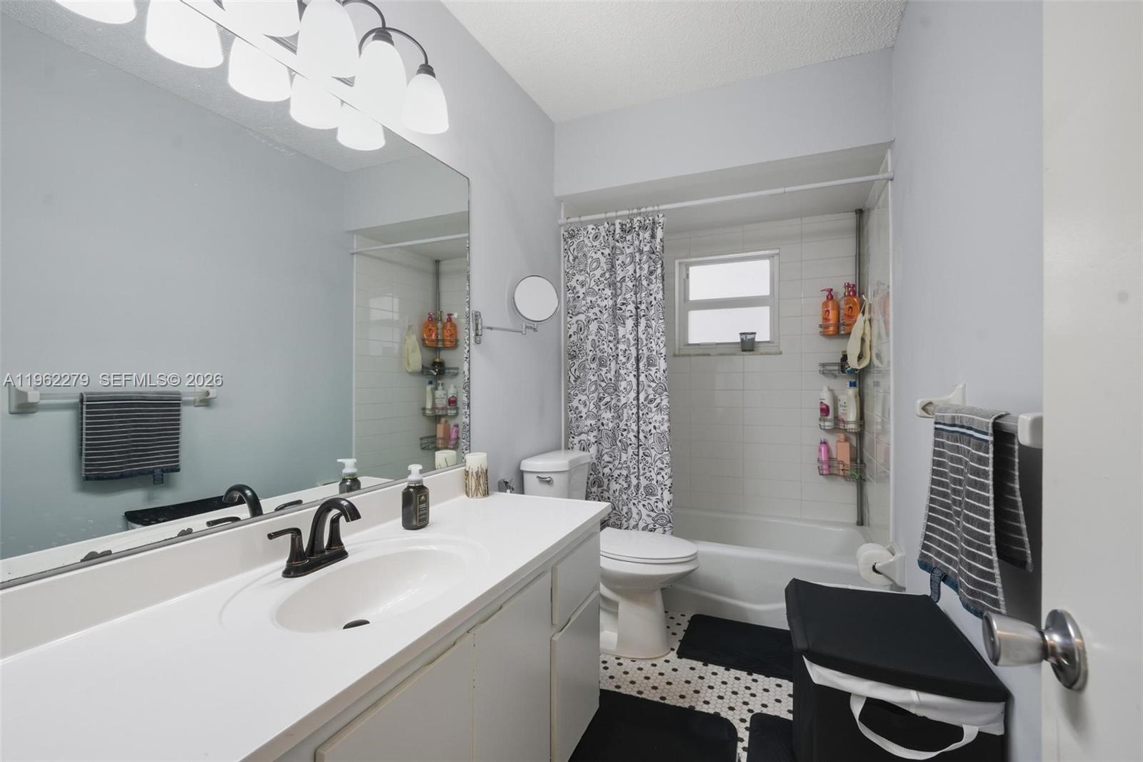 RIVIERA - Residential