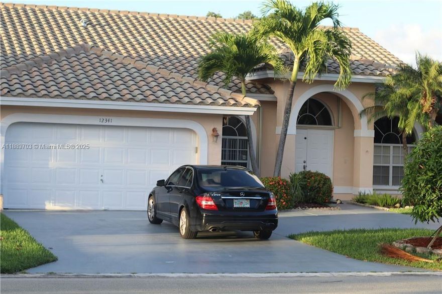 Well maintained CBS constructed 4 bedroom 2 bath 2 car garage SFH. Over 2000 sq ft living space, family room,
breakfast nook, Island kitchen. Tile and wood floor. A designer's masterpiece, newer custom paint, remodeled
kitchen w/granite & stainless steel appliances, custom lighting, volume ceilings, huge screen enclosed patio with
kitchen, large well-kept backyard, fruit trees, water front & circular driveway. Accordion Shutters. Low monthly
maintenance. Nested in an established neighborhood, close to sawgrass express way and shopping. Furnished or
unfurnished. View and submit offer today for your dream home.