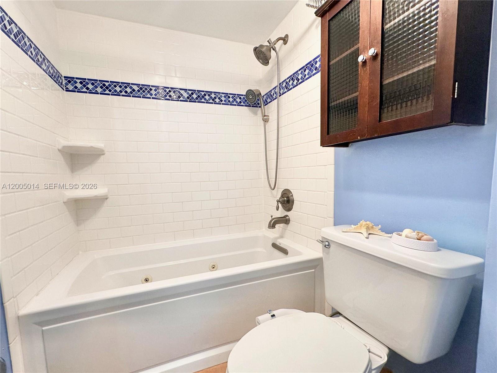 BURLEIGH HOUSE CONDO - Residential