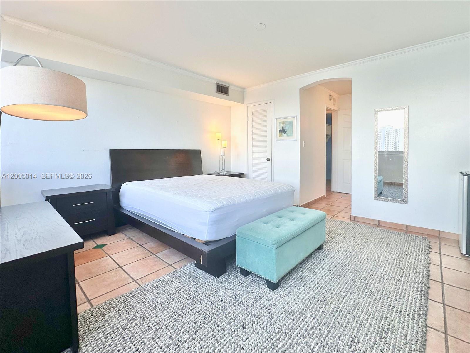 BURLEIGH HOUSE CONDO - Residential