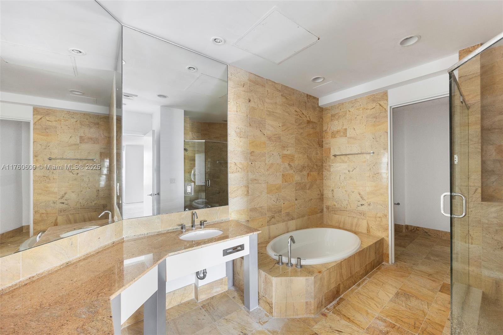 MAYFIELD CONDO - Residential