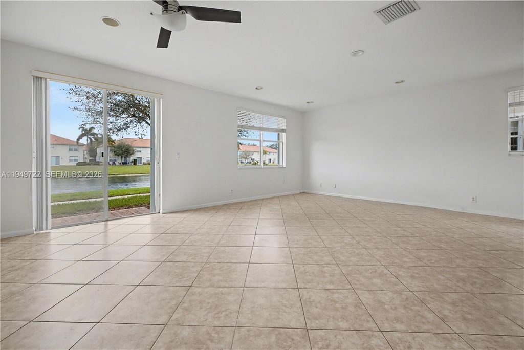 Photo of 16122 Poppyseed Cir #1404, Delray Beach, FL 33484 (MLS # A11949722)