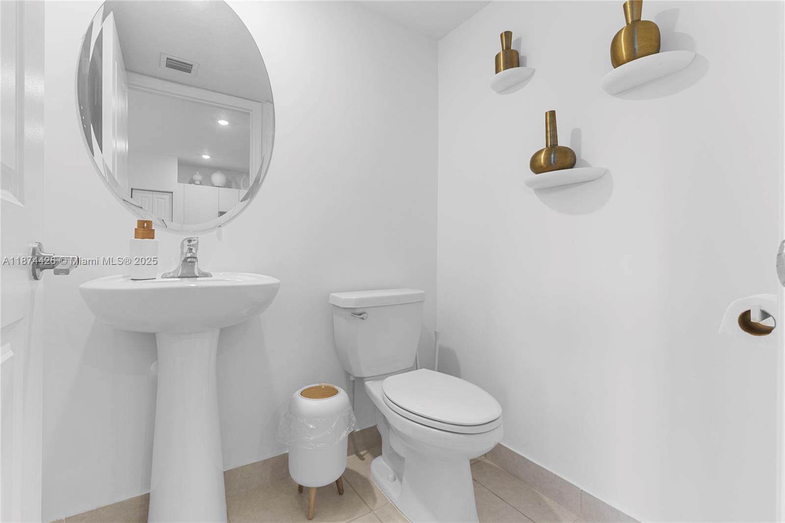 WYNDHAM LAKES SUNSET  T - Residential