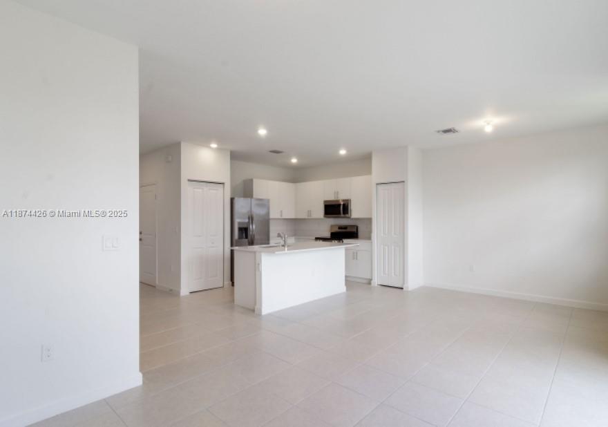 WYNDHAM LAKES SUNSET  T - Residential