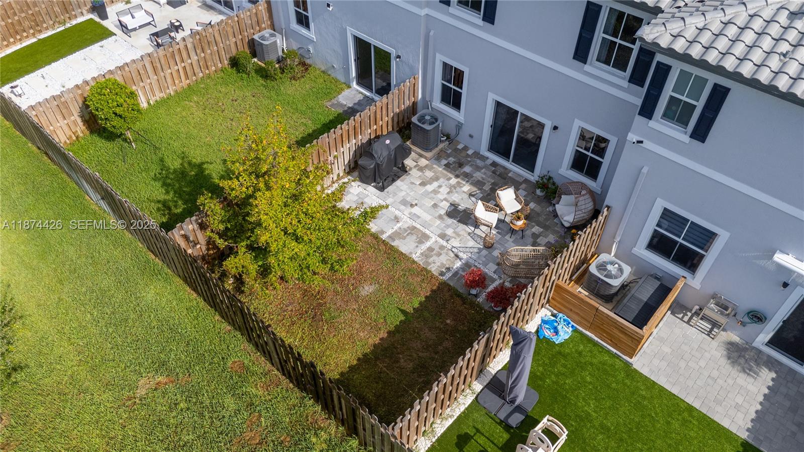 WINDSOR SQUARE - Residential