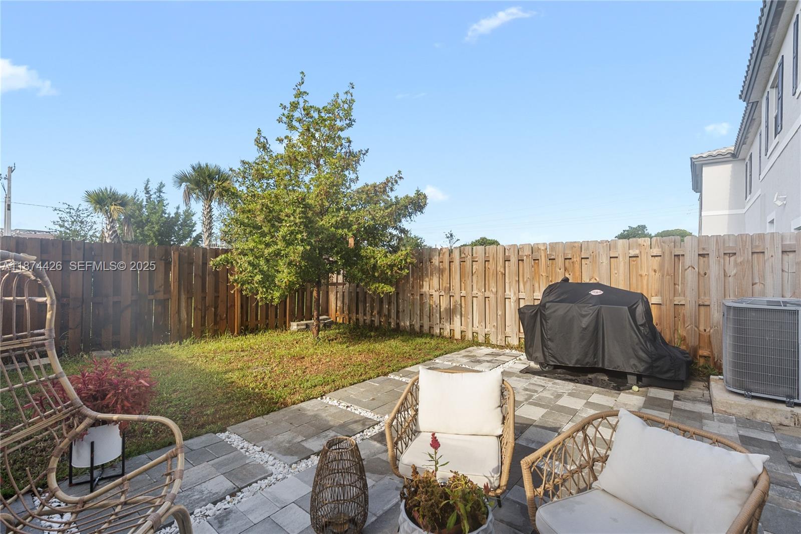 WINDSOR SQUARE - Residential