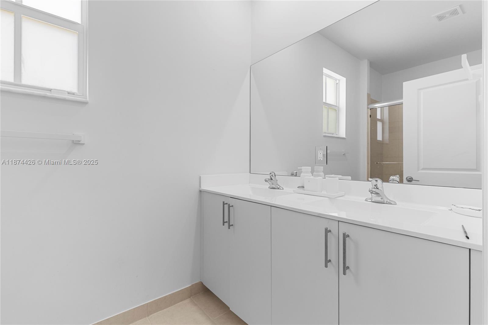 WYNDHAM LAKES SUNSET  T - Residential