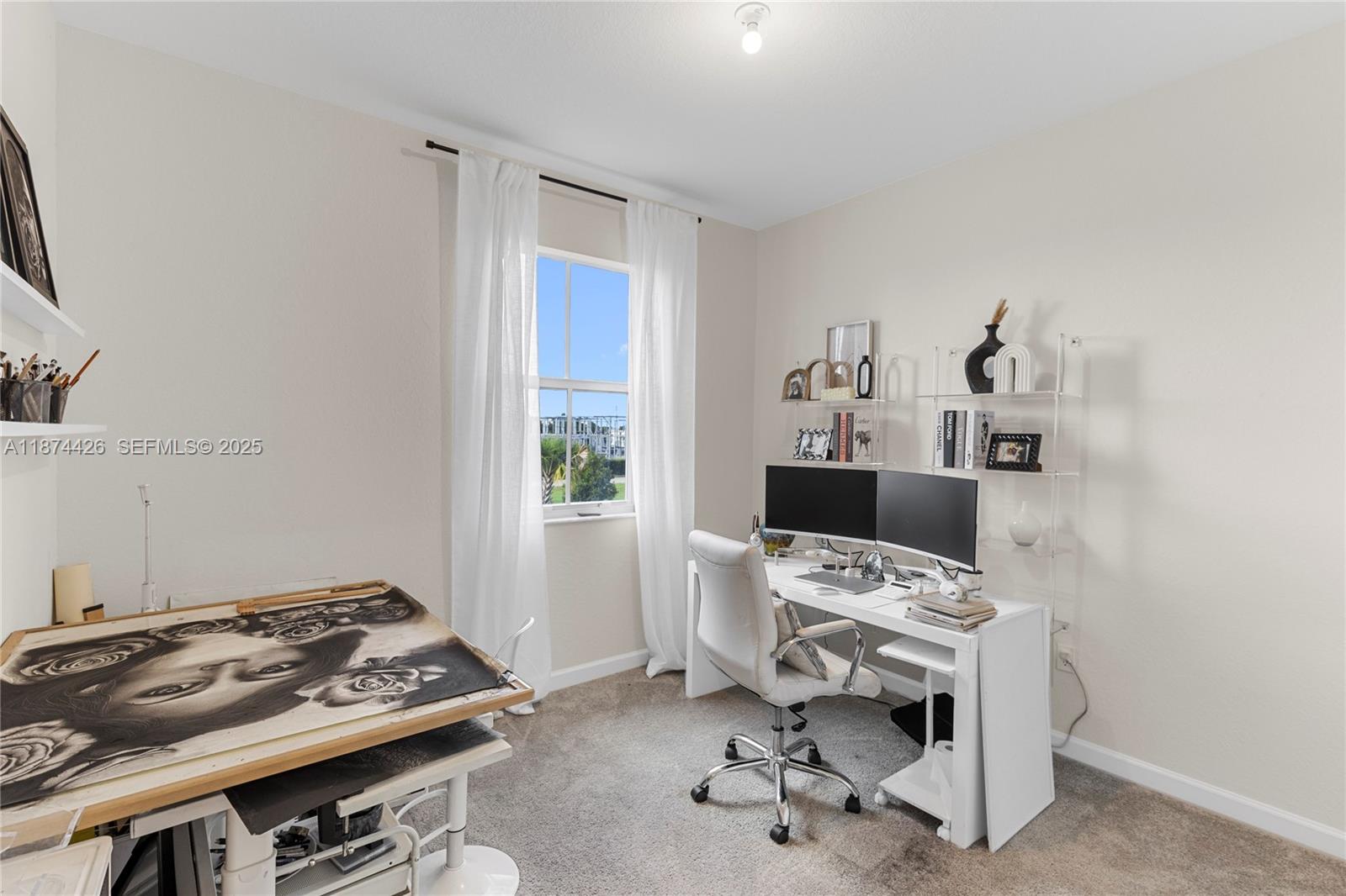 WINDSOR SQUARE - Residential