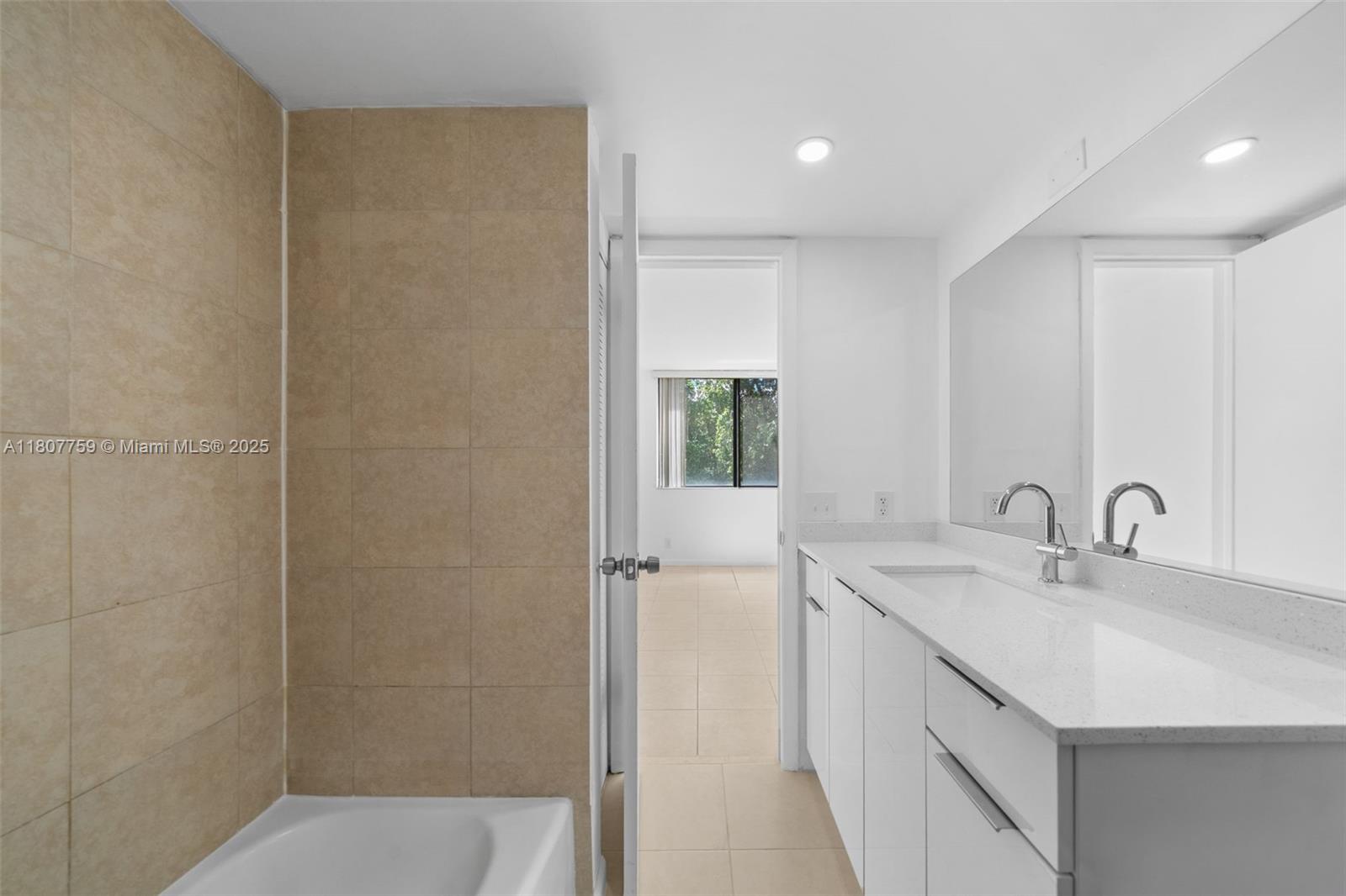 INVERRARY GARDENS CONDO I - Residential