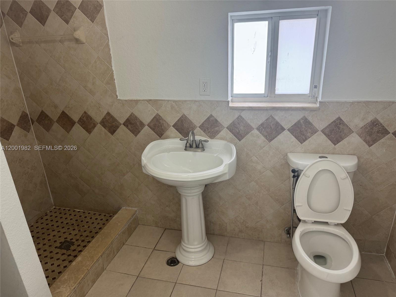 CAROL CITY GDNS 1ST ADDN - Residential Lease