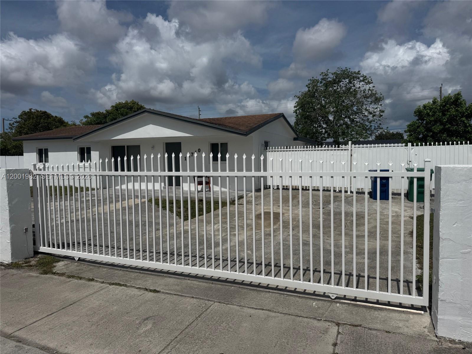 CAROL CITY GDNS 1ST ADDN - Residential Lease