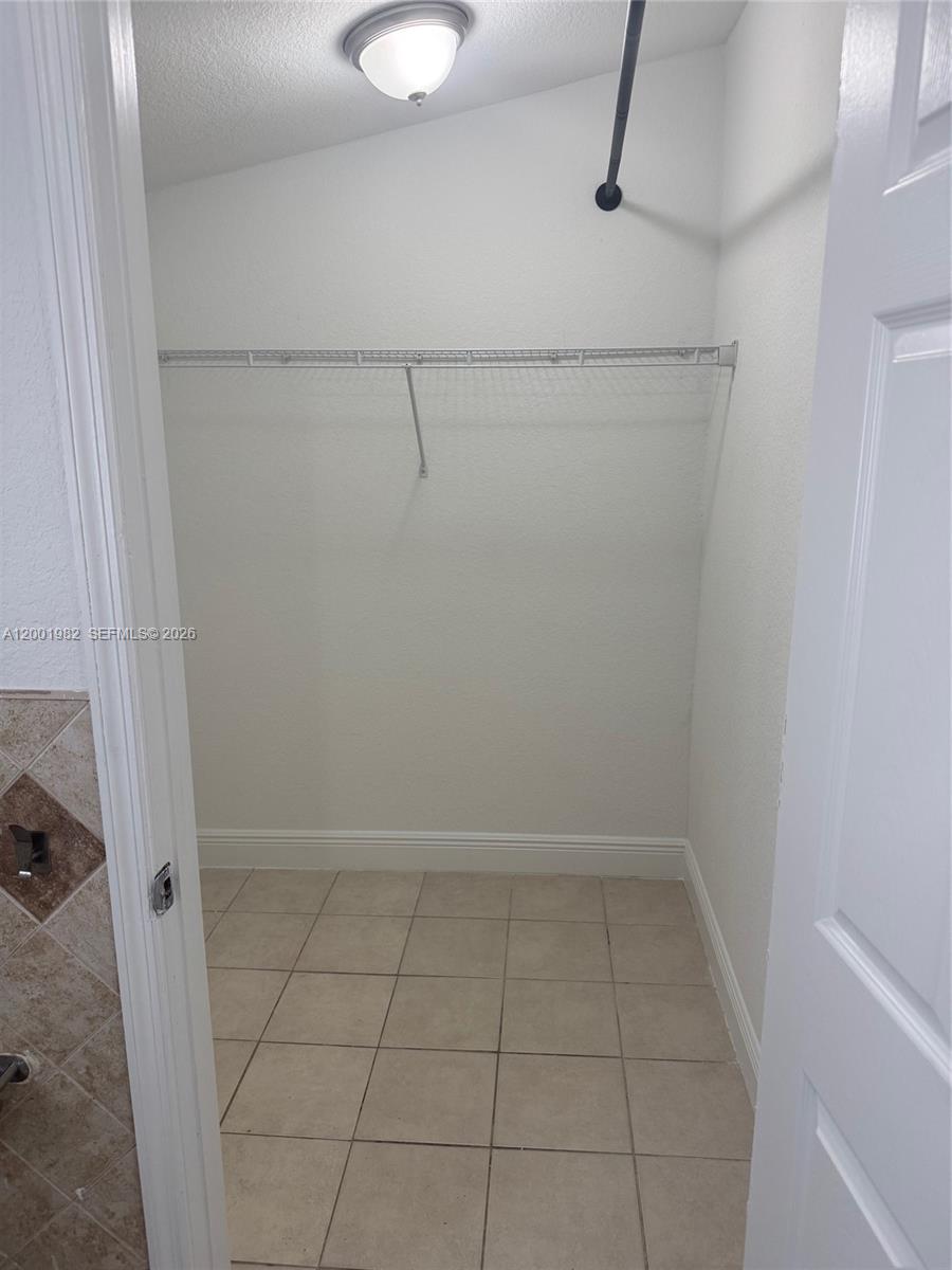 CAROL CITY GDNS 1ST ADDN - Residential Lease