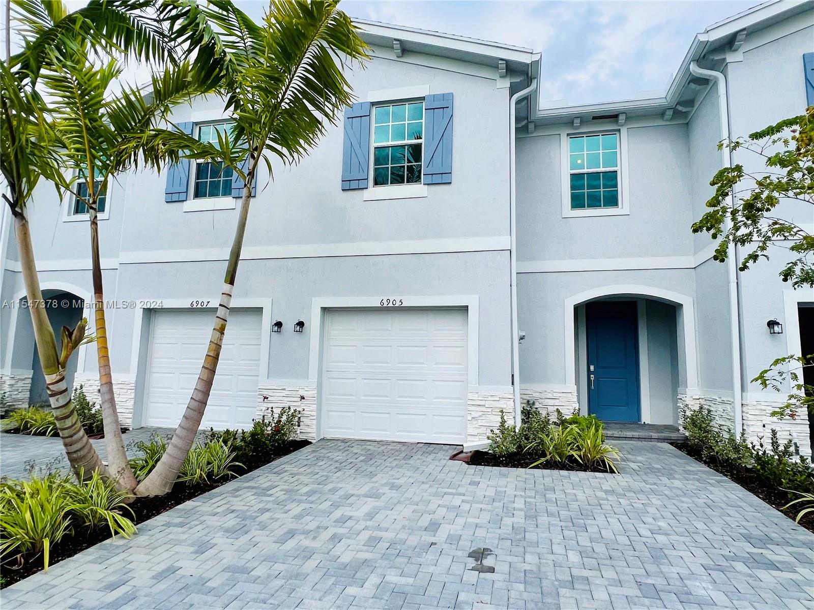 Rental Property at 6905 Harbours Edge Ave, Lake Worth, Palm Beach County, Florida - Bedrooms: 3 
Bathrooms: 3  - $3,100 MO.