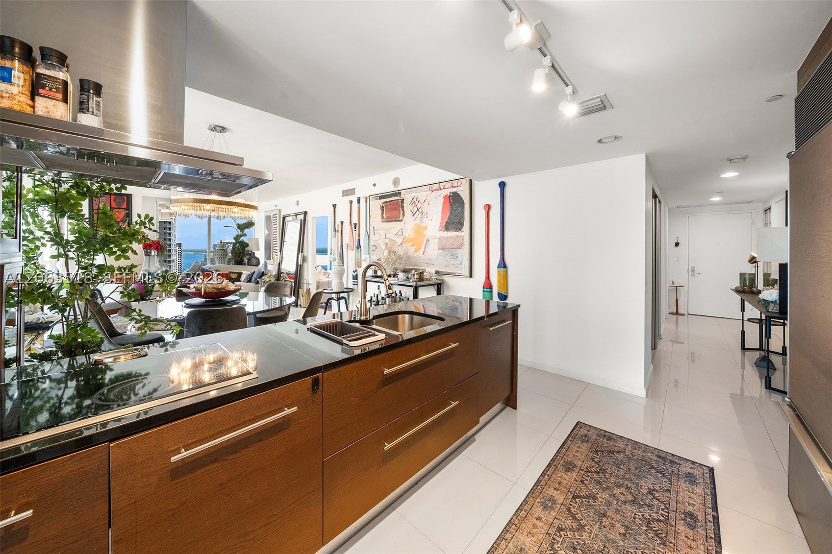 495 Brickell Ave 1802