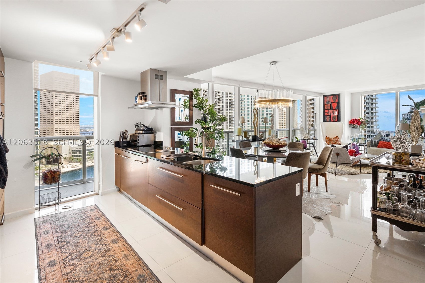 495 Brickell Ave 1802