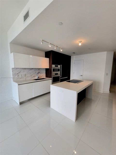 851 NE 1st Ave 3800 Miami FL 33132