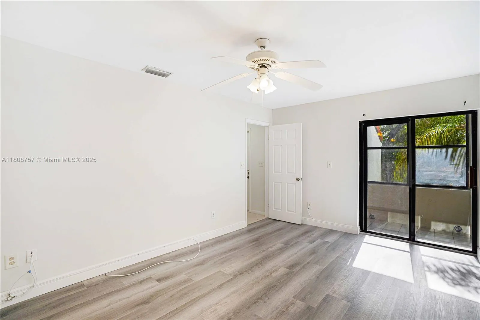 Aventura, Florida 33180, United States, 3 Bedrooms Bedrooms, ,2 BathroomsBathrooms,Residential,Active,136515