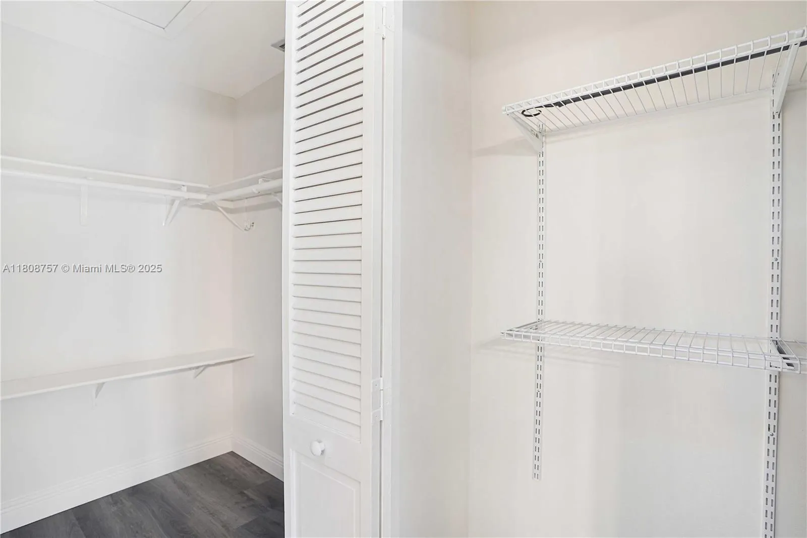 Aventura, Florida 33180, United States, 3 Bedrooms Bedrooms, ,2 BathroomsBathrooms,Residential,Active,136515