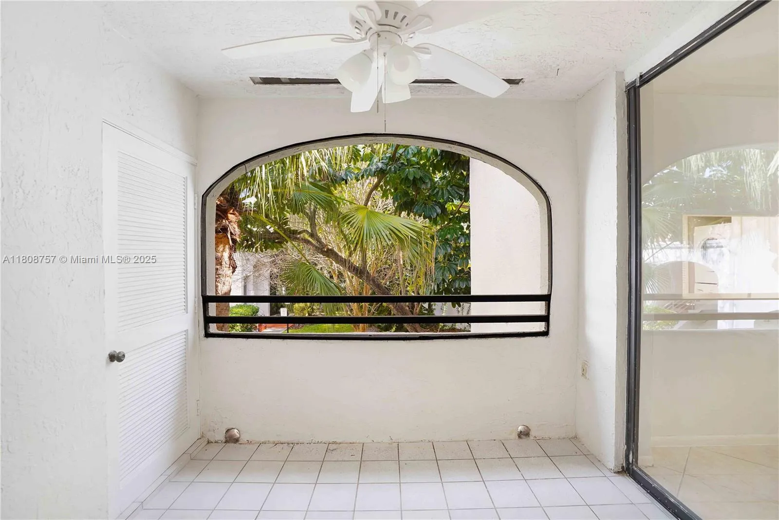 Aventura, Florida 33180, United States, 3 Bedrooms Bedrooms, ,2 BathroomsBathrooms,Residential,Active,136515