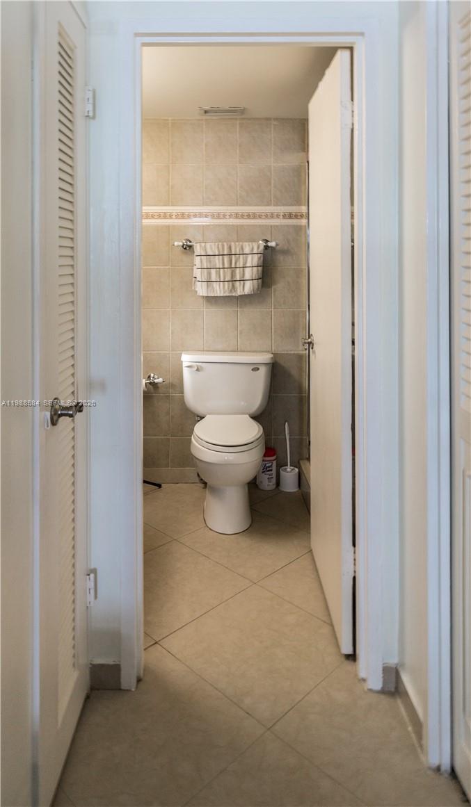 SEA AIR TOWERS CONDO - Residential Lease