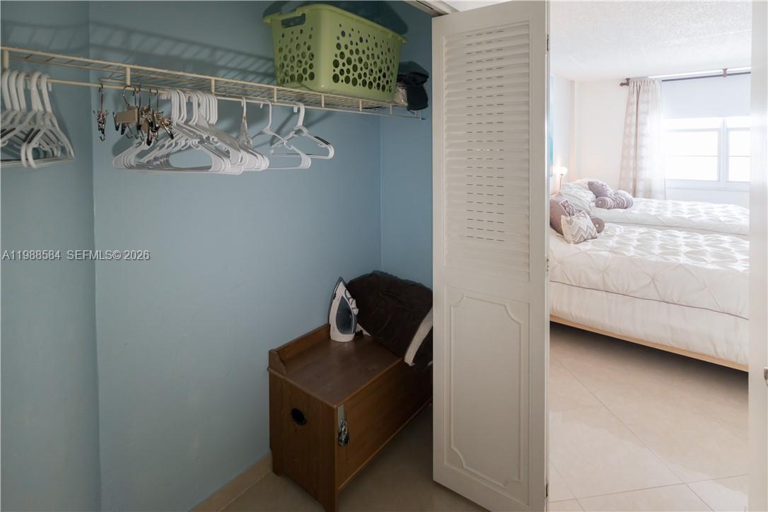 SEA AIR TOWERS CONDO - Residential Lease