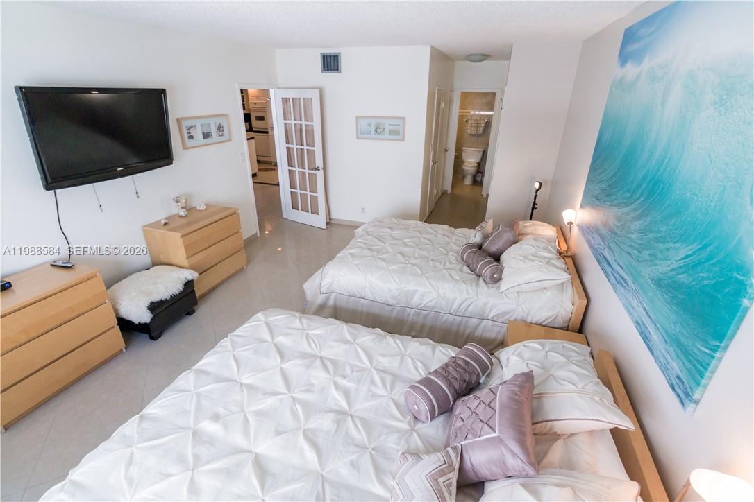 SEA AIR TOWERS CONDO - Residential Lease