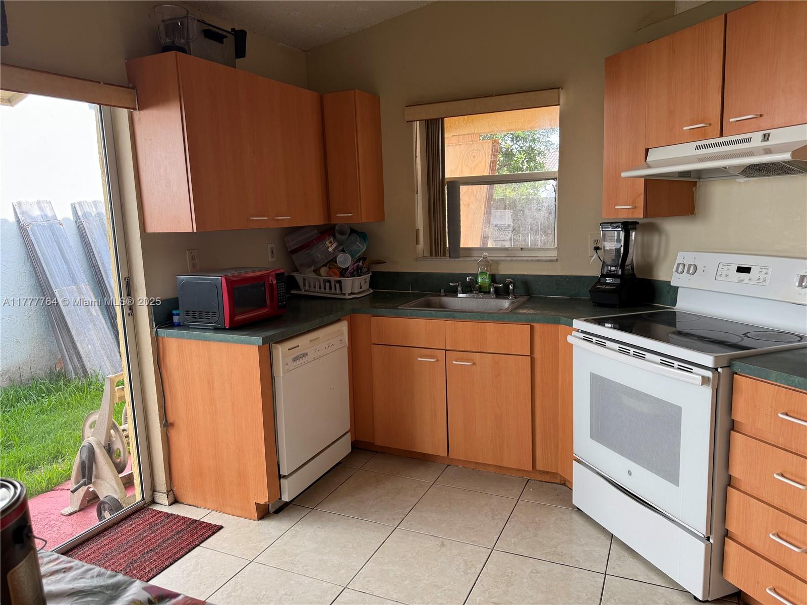 BISCAYNE POINT SOUTH - Residential