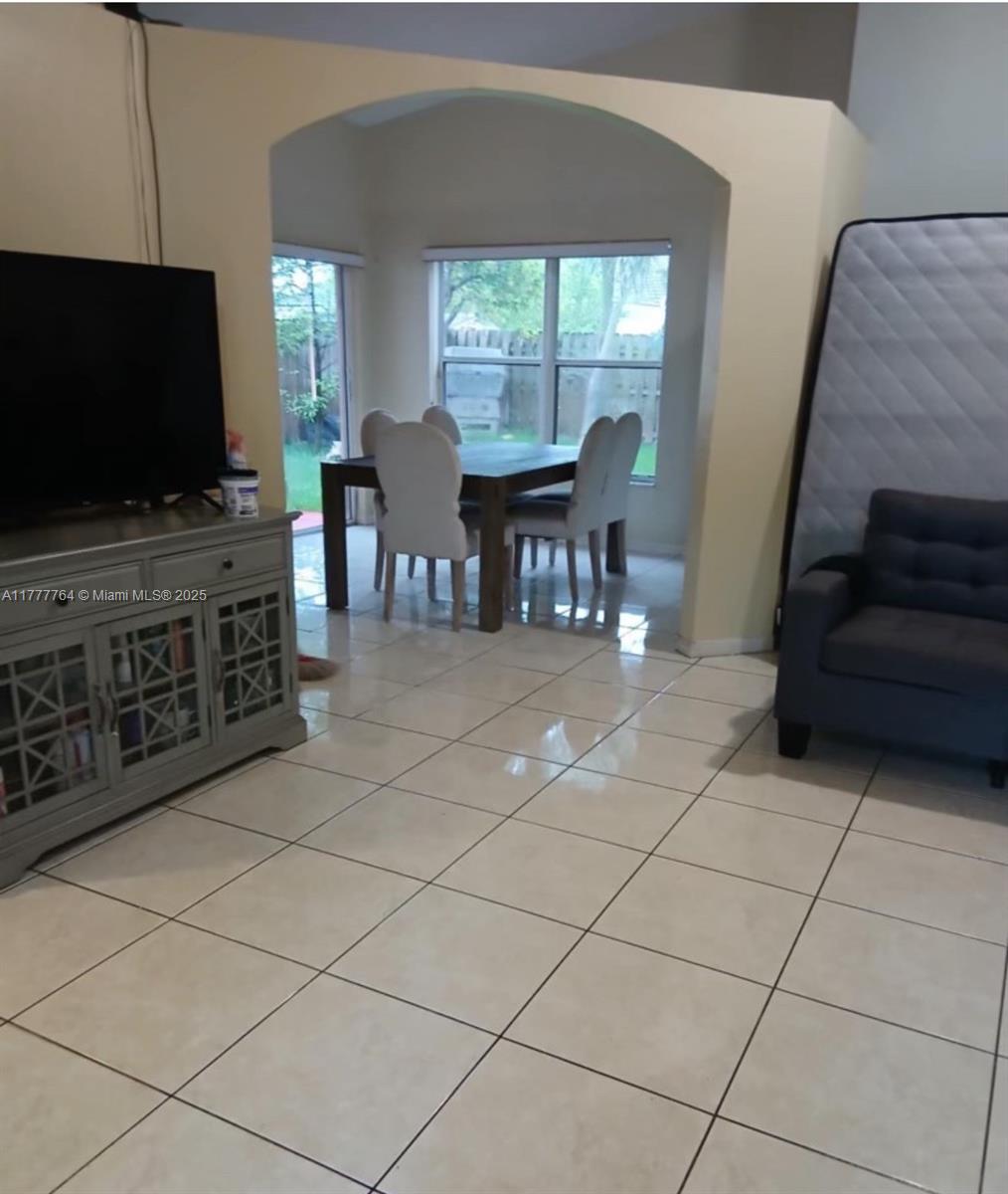 BISCAYNE POINT SOUTH - Residential