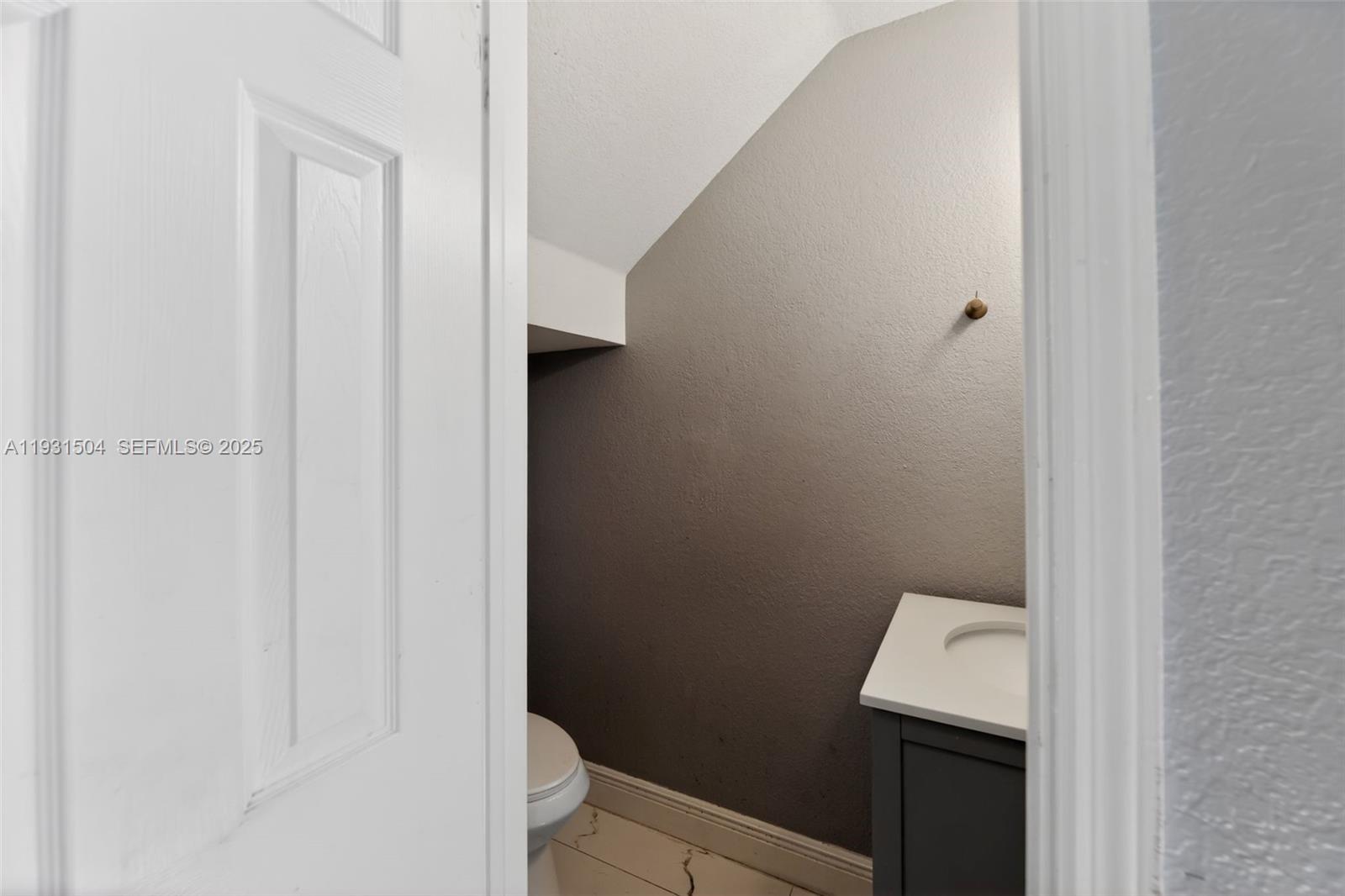 36-42-40~ S 242.9 FT OF N - Residential