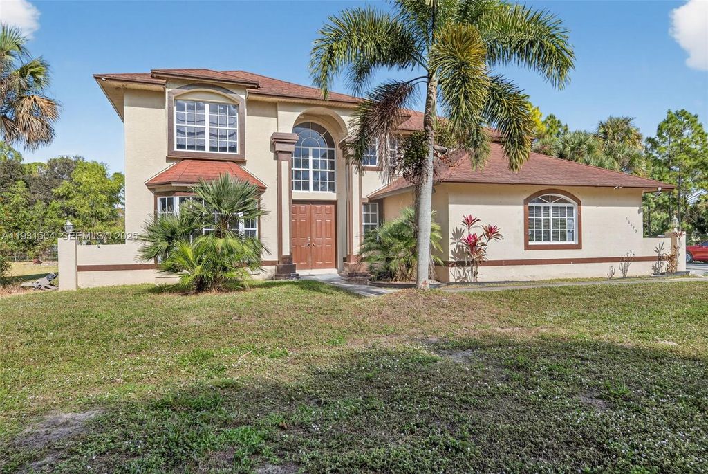 Photo of 16875 N 68th St N, Loxahatchee, FL 33470 (MLS # A11931504)