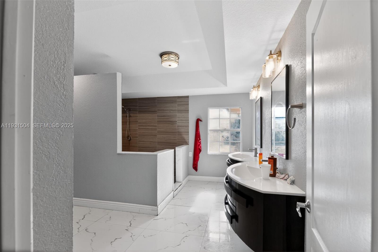 36-42-40~ S 242.9 FT OF N - Residential